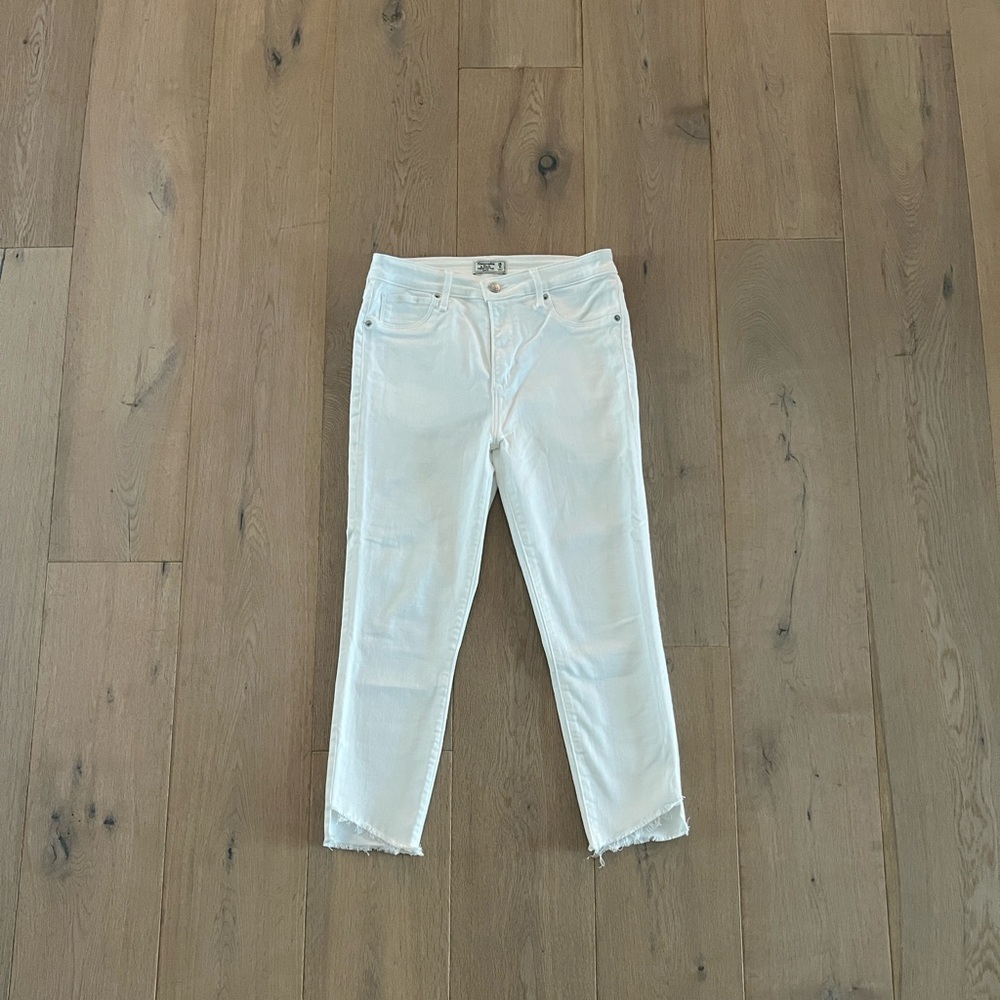 Abercrombie & Fitch Women's White Simone High Rise Ankle Jean